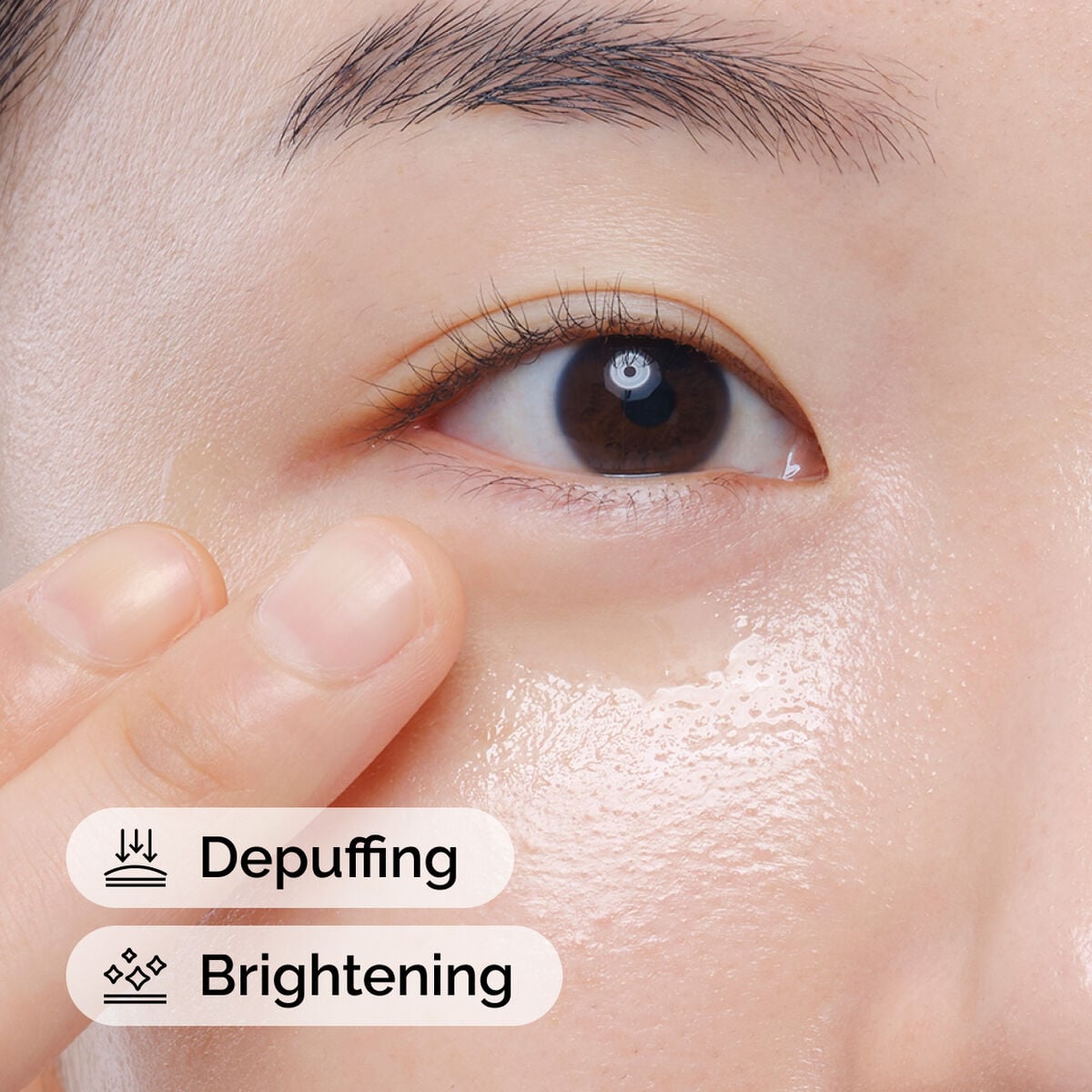 caffeine-solution-5-egcg-eye-serum-r2 ord-caffeine-solution-egcg-model-application-with-benefits.jpg